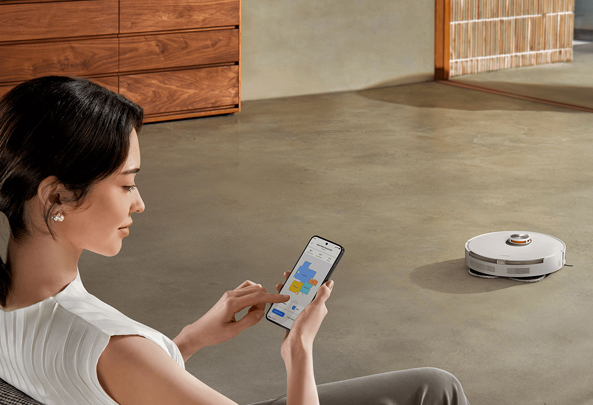 Παρουσιάζει τη σκούπα ρομπότ